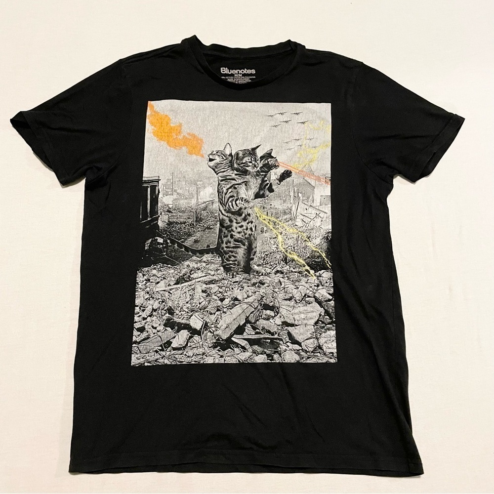 Bluenotes Cat Black Graphic T-Shirt Cats Destroying City Tee Shirt Size Medium